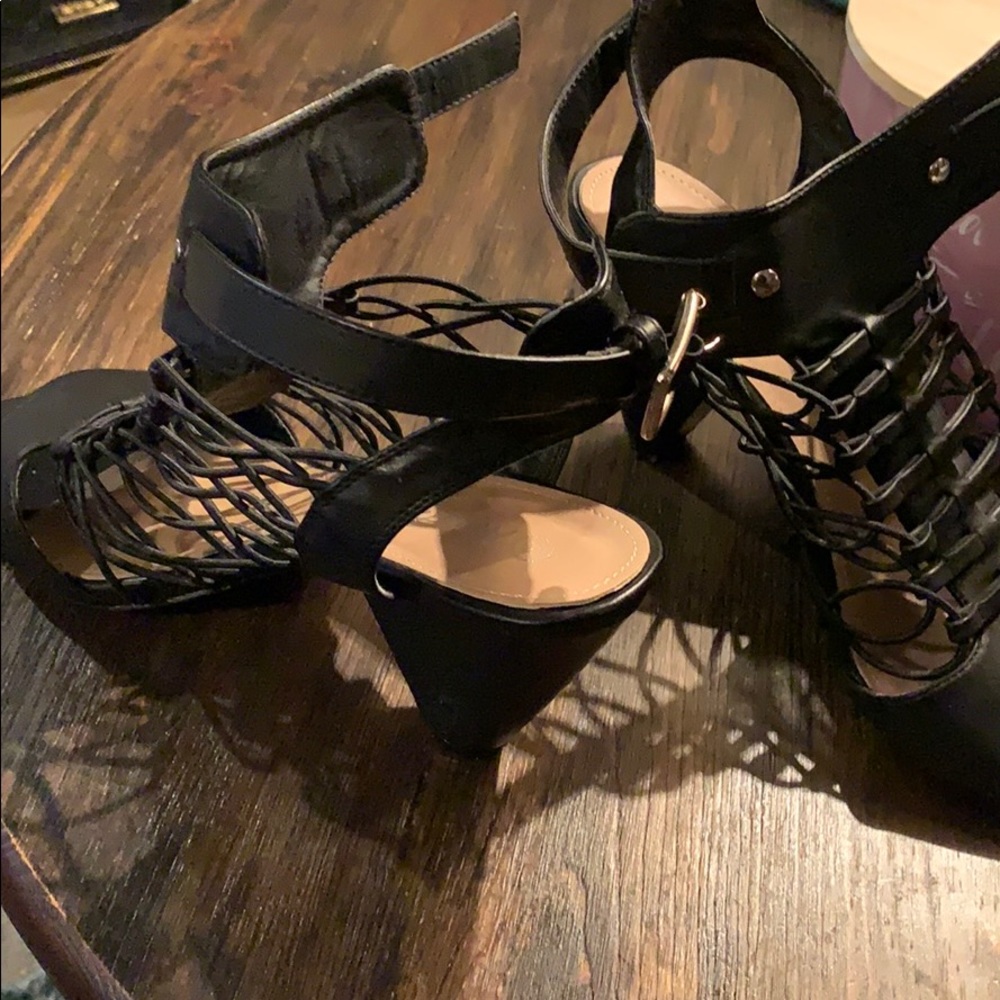 BLACK  SHOES